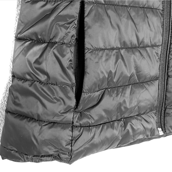 Black vest - Picture 3 of 5